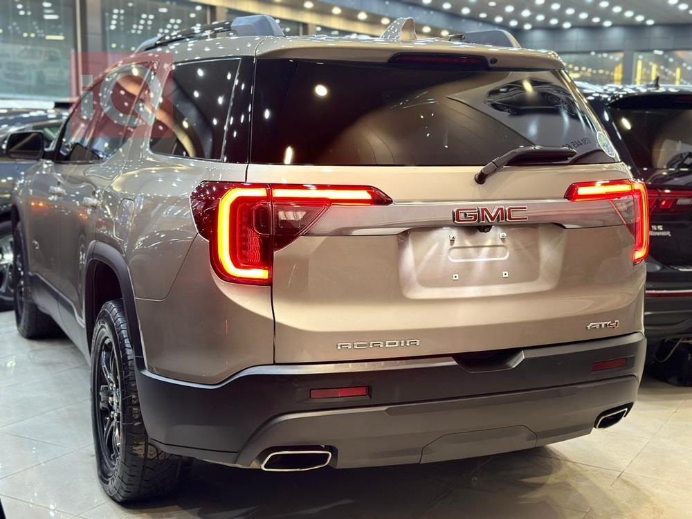 GMC Acadia